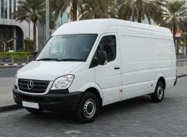 delivery van rental in Dubai.